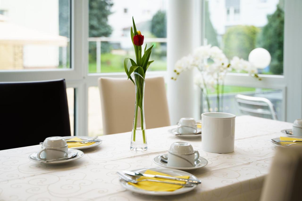 Hotel Rosenstein Heubach  Exterior photo